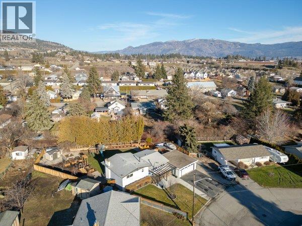 9574 Robson Crescent, Summerland, British Columbia  V0H 1Z0 - Photo 3 - 10373057