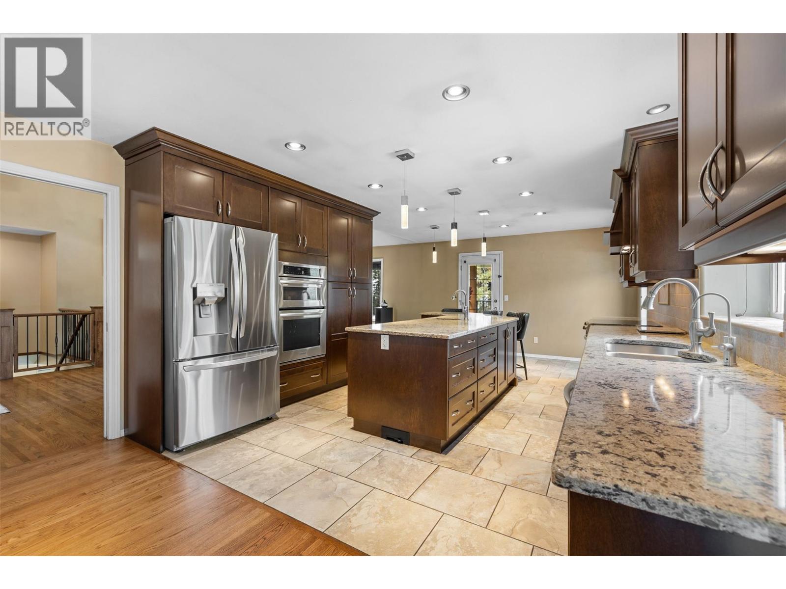 6051 Postill Lake Road, Kelowna, British Columbia  V1X 7V3 - Photo 13 - 10373040