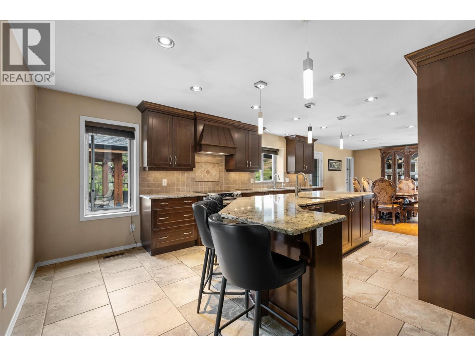 6051 Postill Lake Road, Kelowna, British Columbia  V1X 7V3 - Photo 15 - 10373040