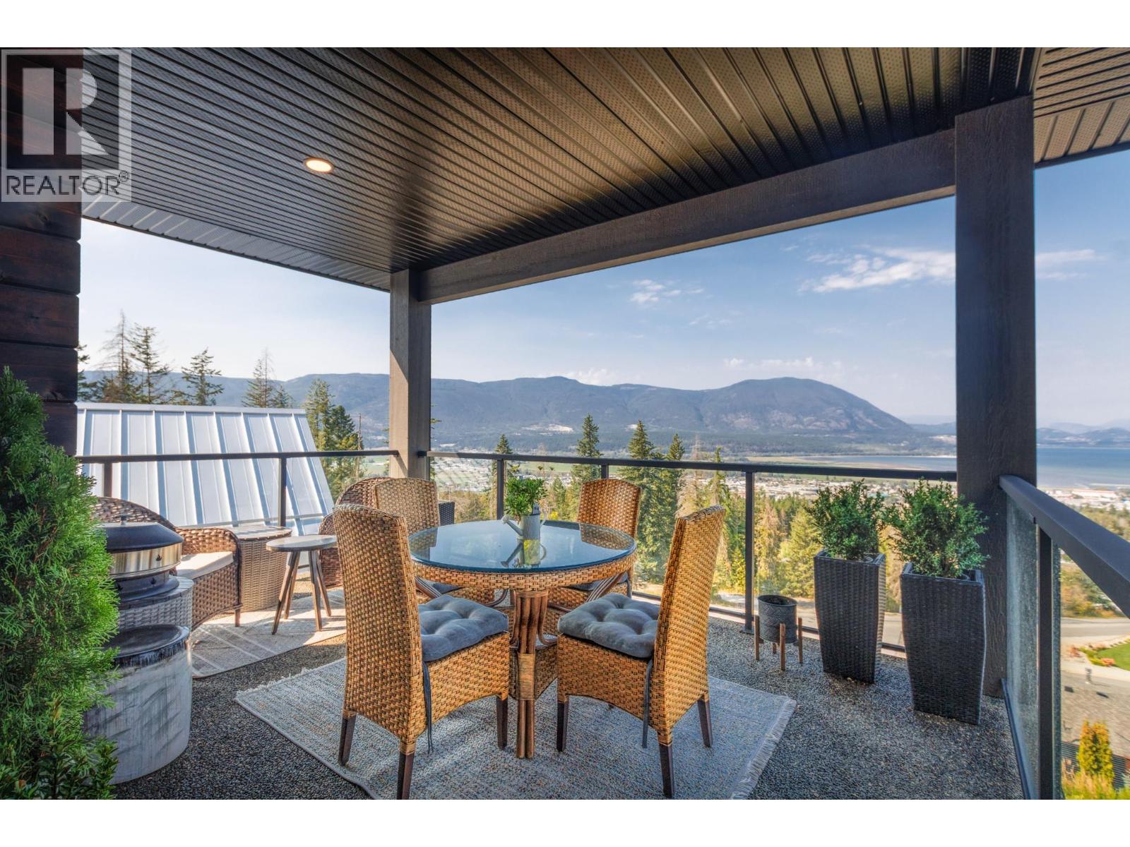 1061 19 Avenue Se, Salmon Arm, British Columbia  V1E 0E6 - Photo 25 - 10373055
