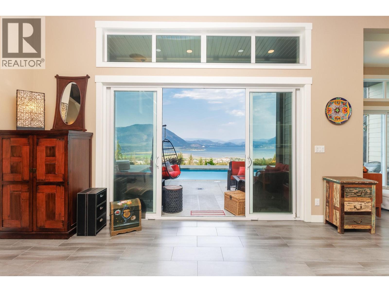 1061 19 Avenue Se, Salmon Arm, British Columbia  V1E 0E6 - Photo 33 - 10373055