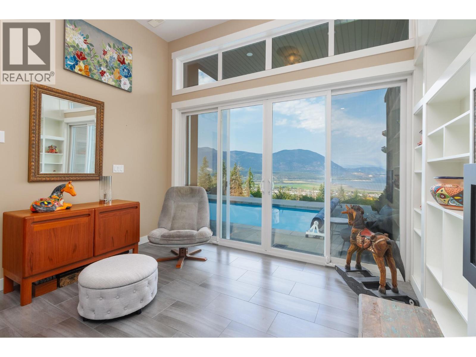 1061 19 Avenue Se, Salmon Arm, British Columbia  V1E 0E6 - Photo 36 - 10373055