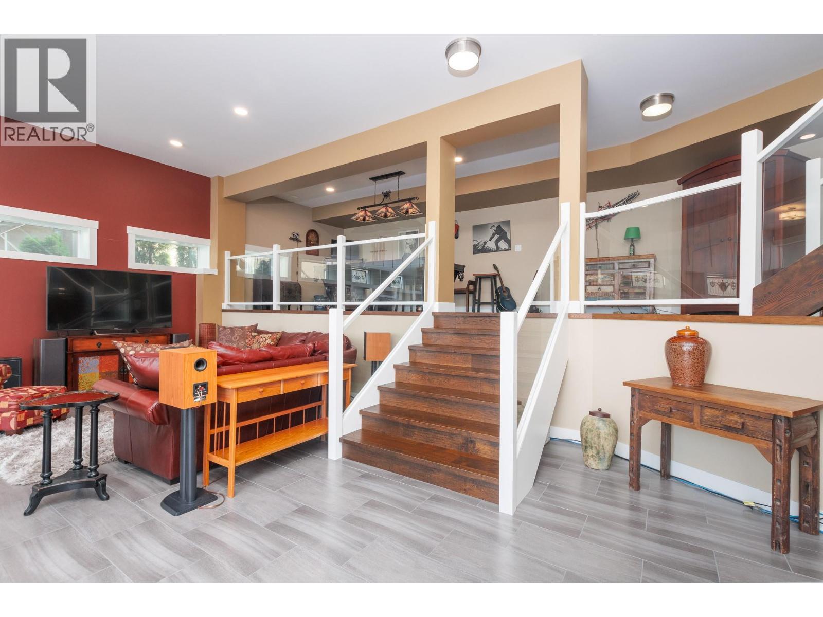1061 19 Avenue Se, Salmon Arm, British Columbia  V1E 0E6 - Photo 39 - 10373055