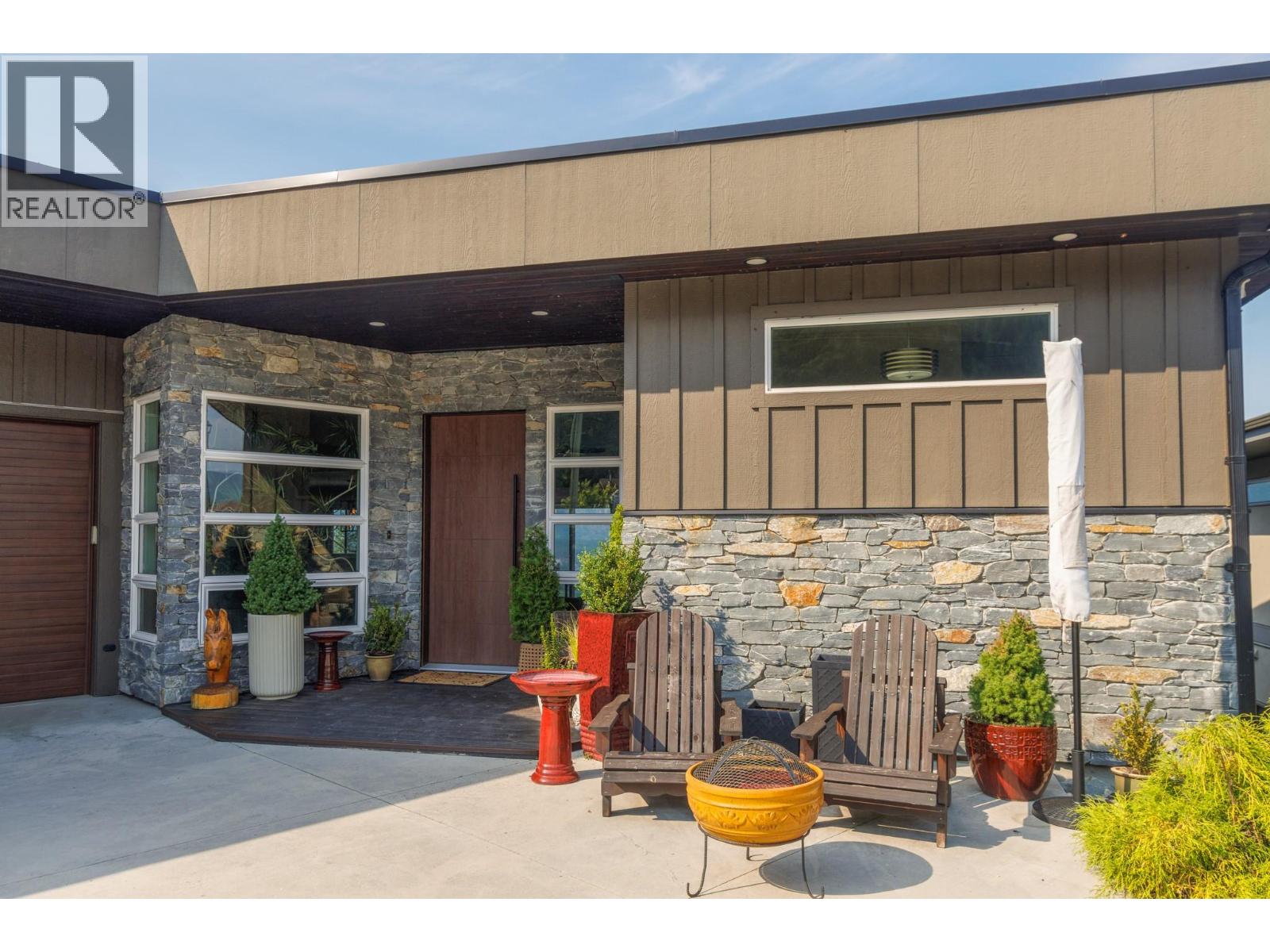 1061 19 Avenue Se, Salmon Arm, British Columbia  V1E 0E6 - Photo 4 - 10373055