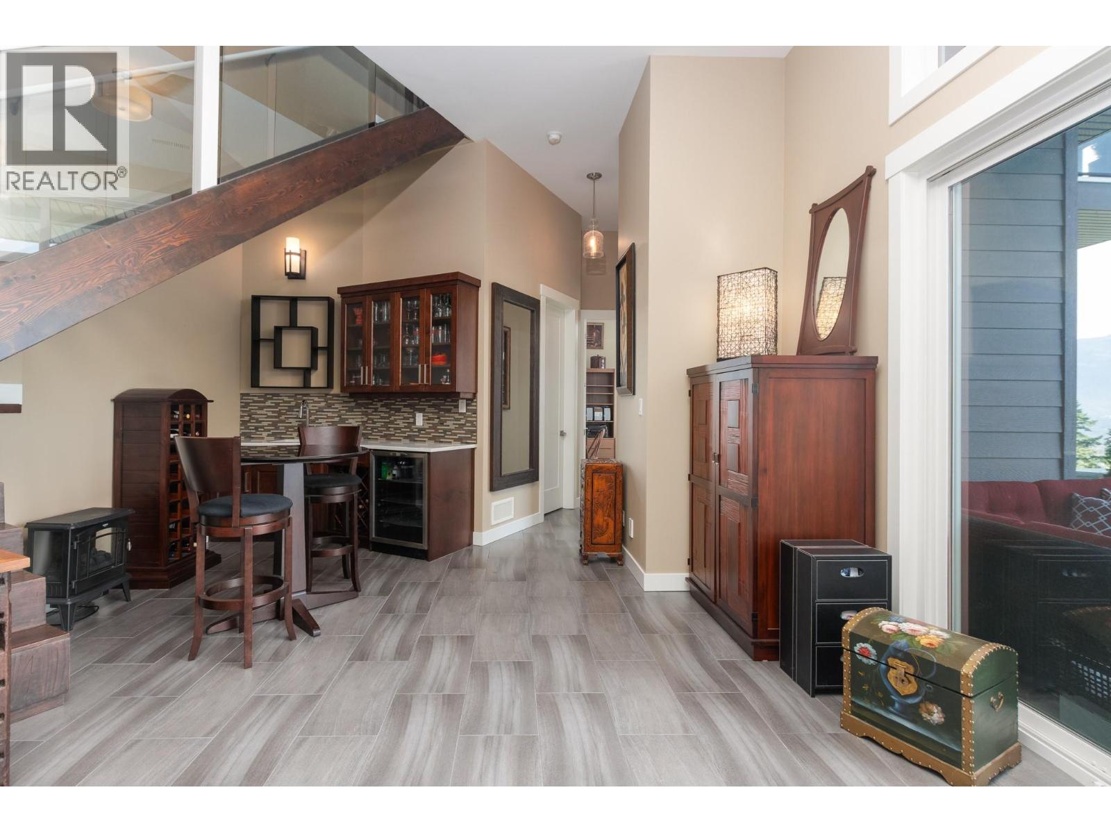 1061 19 Avenue Se, Salmon Arm, British Columbia  V1E 0E6 - Photo 42 - 10373055