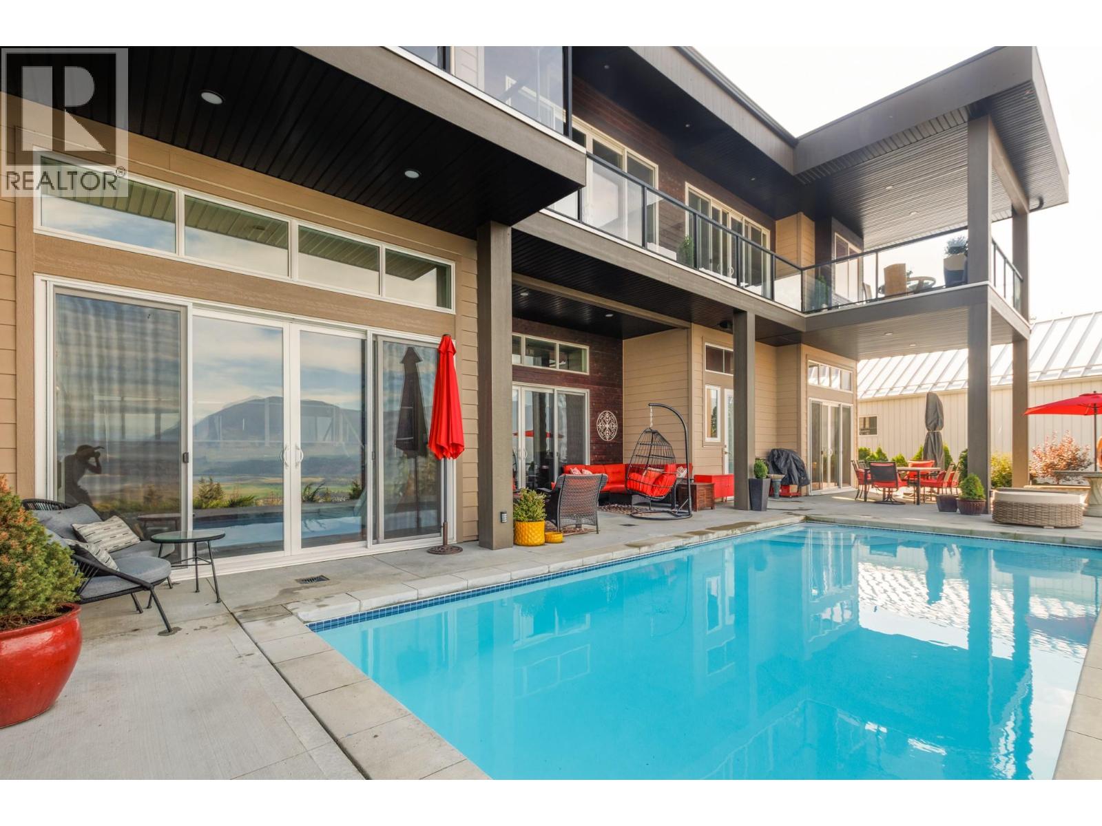 1061 19 Avenue Se, Salmon Arm, British Columbia  V1E 0E6 - Photo 50 - 10373055