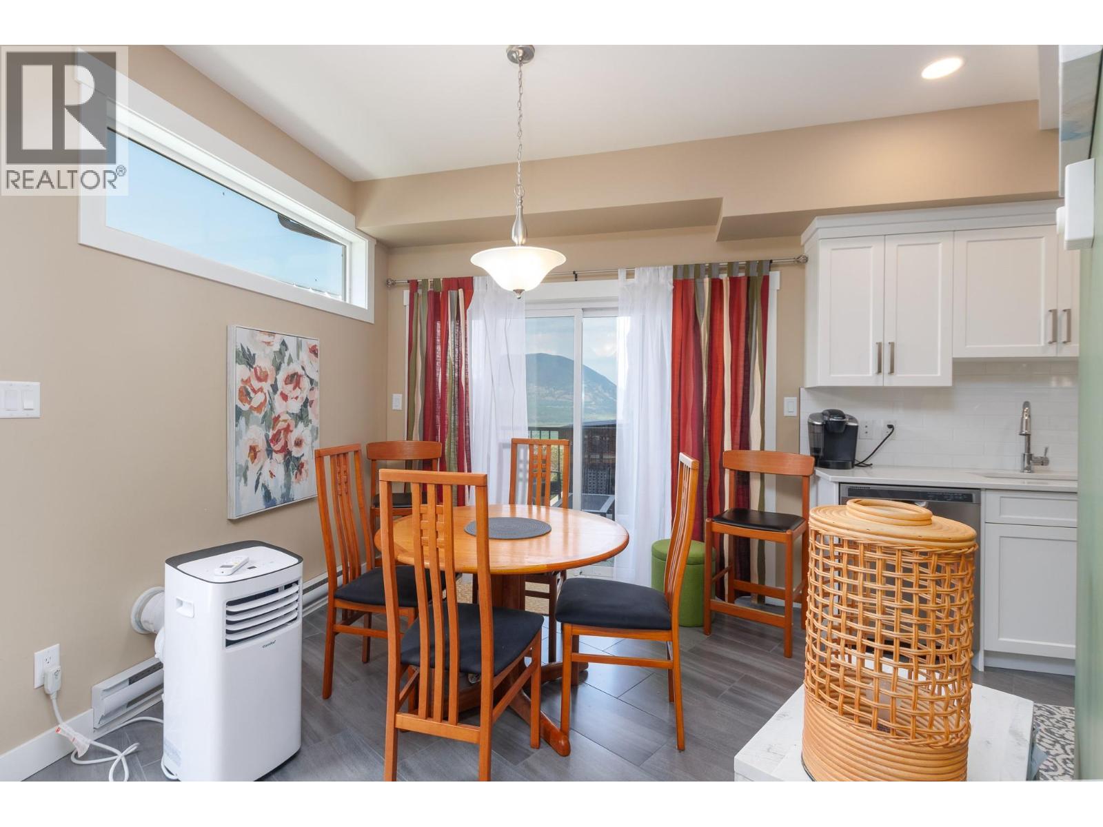 1061 19 Avenue Se, Salmon Arm, British Columbia  V1E 0E6 - Photo 59 - 10373055