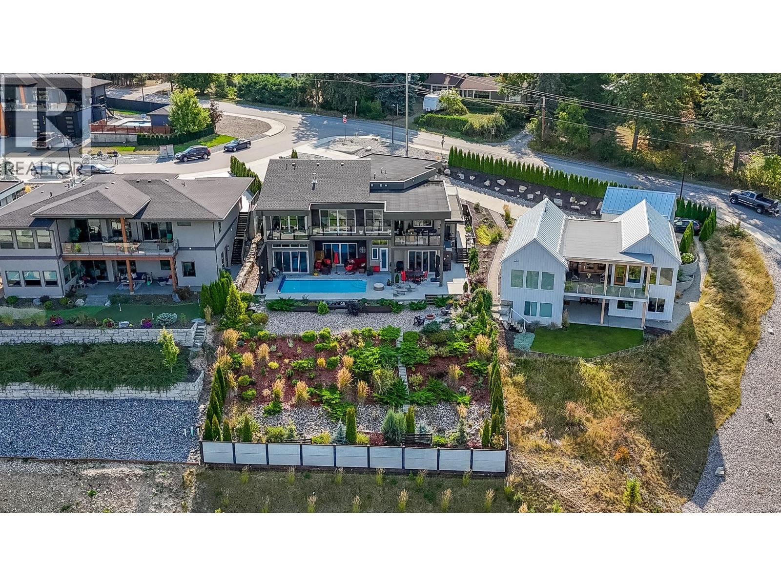 1061 19 Avenue Se, Salmon Arm, British Columbia  V1E 0E6 - Photo 70 - 10373055