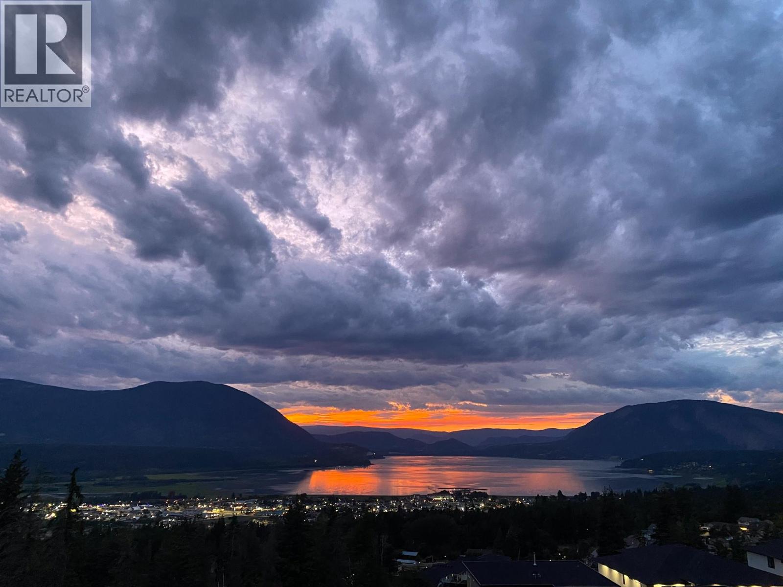 1061 19 Avenue Se, Salmon Arm, British Columbia  V1E 0E6 - Photo 74 - 10373055