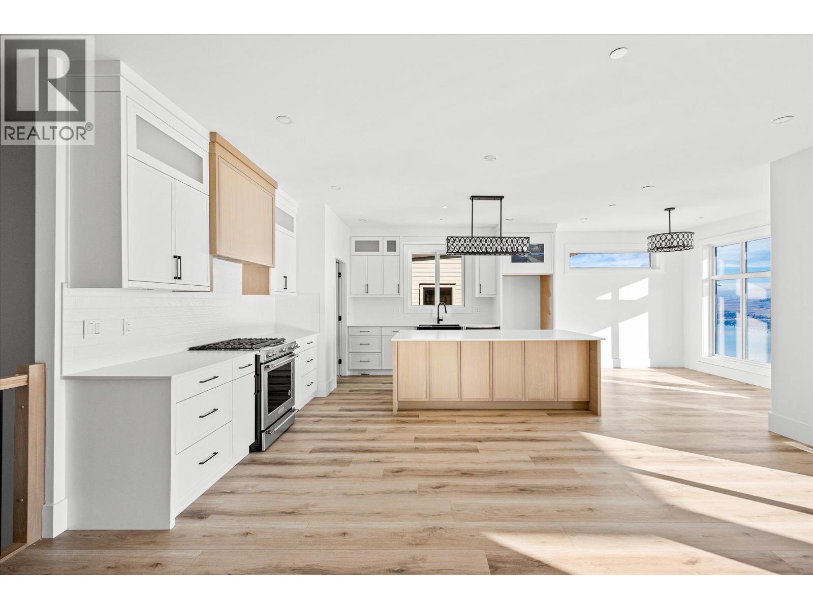 8944 Tavistock Road, Vernon, British Columbia  V1H 2K9 - Photo 10 - 10372941