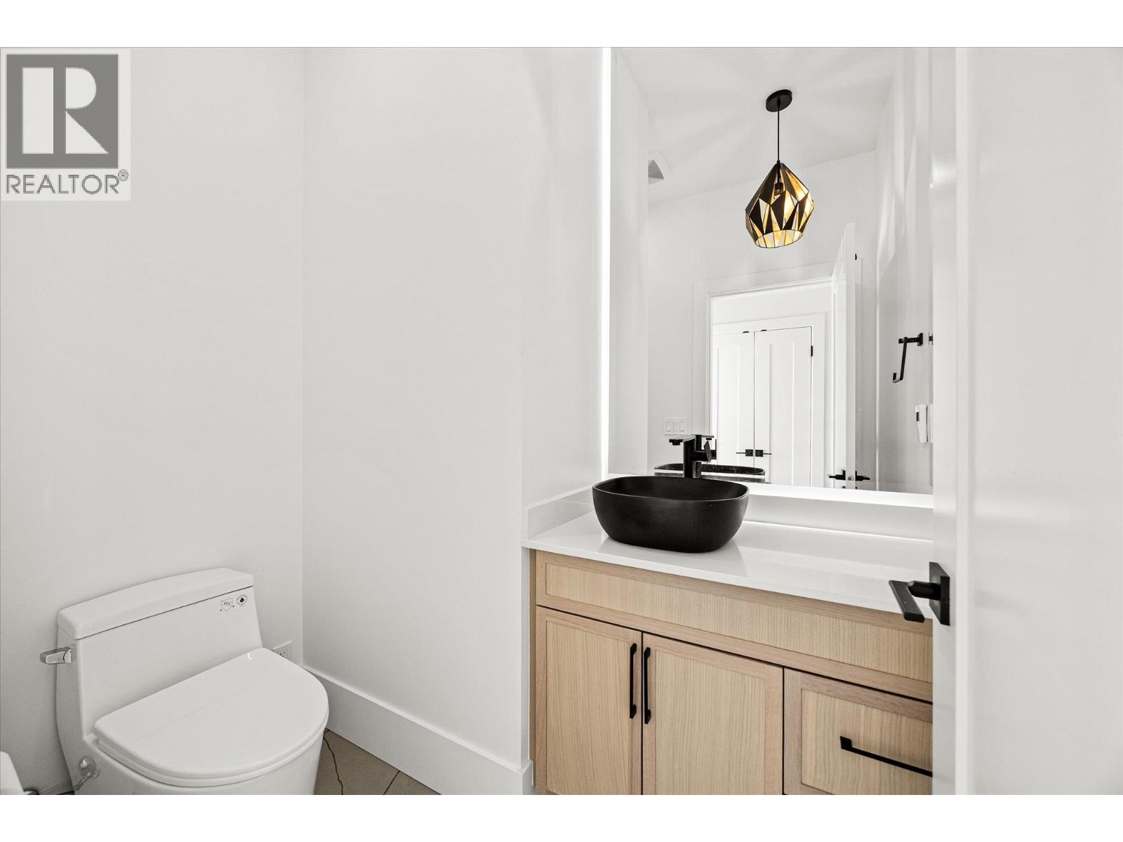 8944 Tavistock Road, Vernon, British Columbia  V1H 2K9 - Photo 30 - 10372941