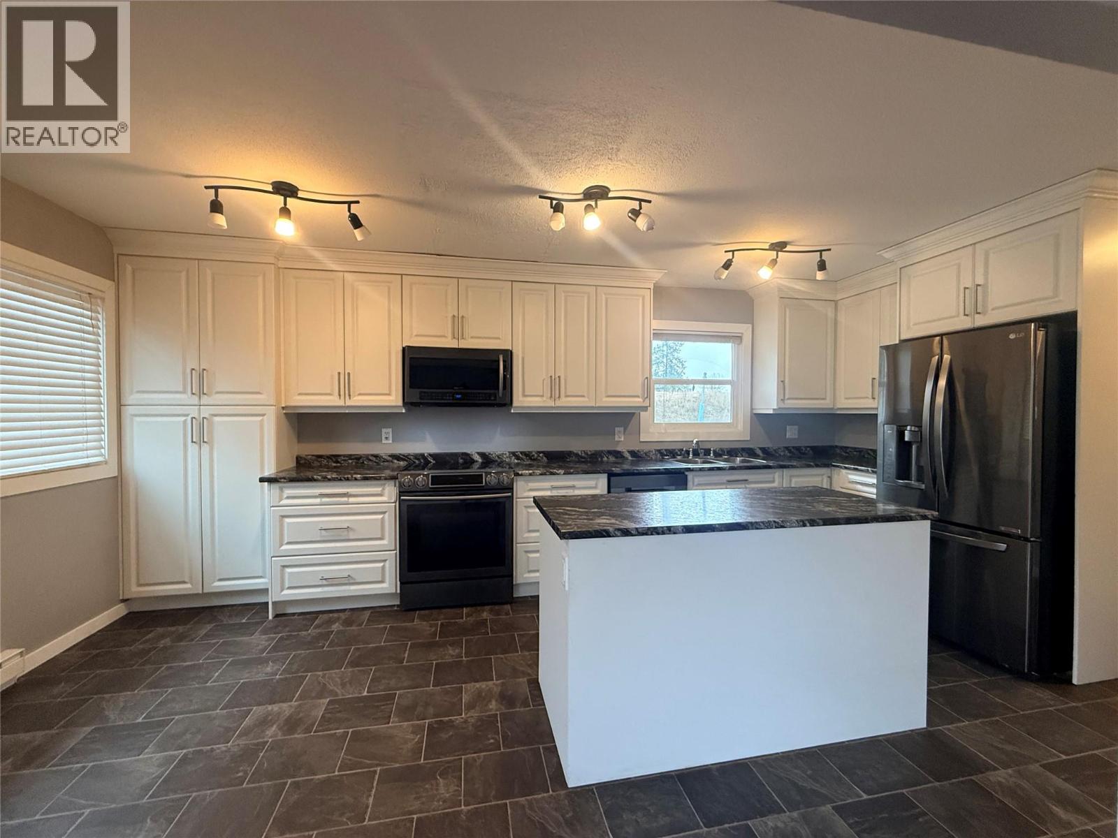 3503 35 Street, Vernon, British Columbia  V1T 6C2 - Photo 6 - 10372886