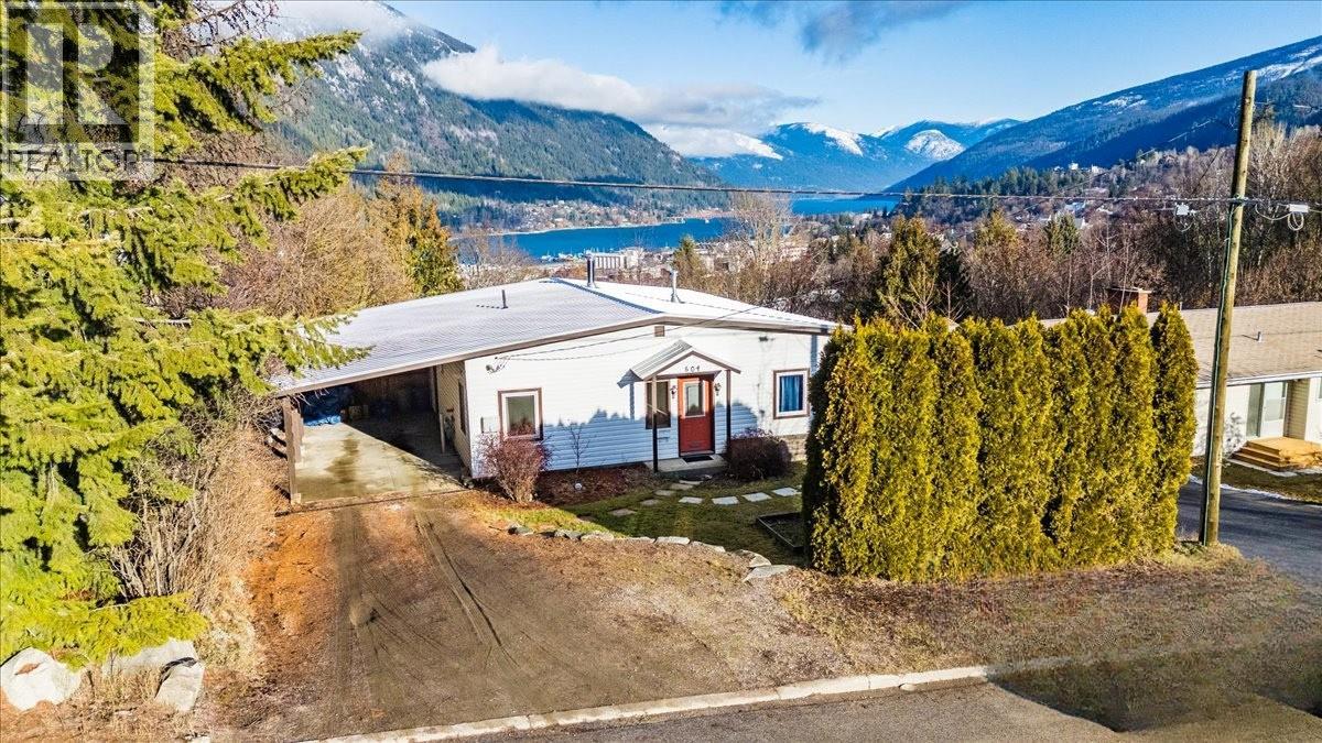 604 Wasson Street, nelson, British Columbia