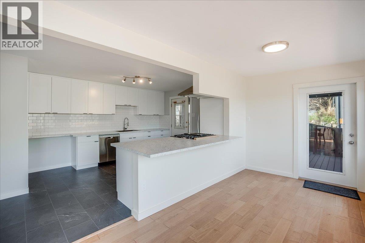 604 Wasson Street, Nelson, British Columbia  V1L 3G7 - Photo 11 - 10372622