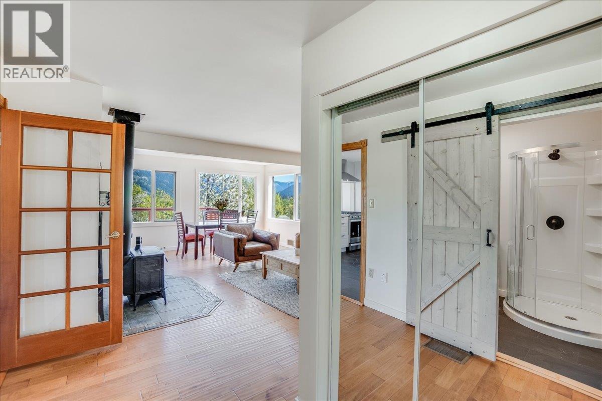 604 Wasson Street, Nelson, British Columbia  V1L 3G7 - Photo 26 - 10372622