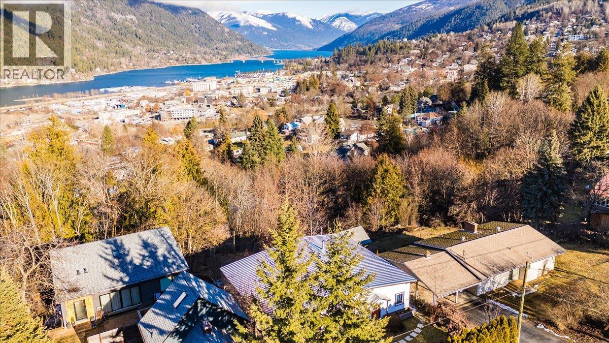 604 Wasson Street, Nelson, British Columbia  V1L 3G7 - Photo 4 - 10372622