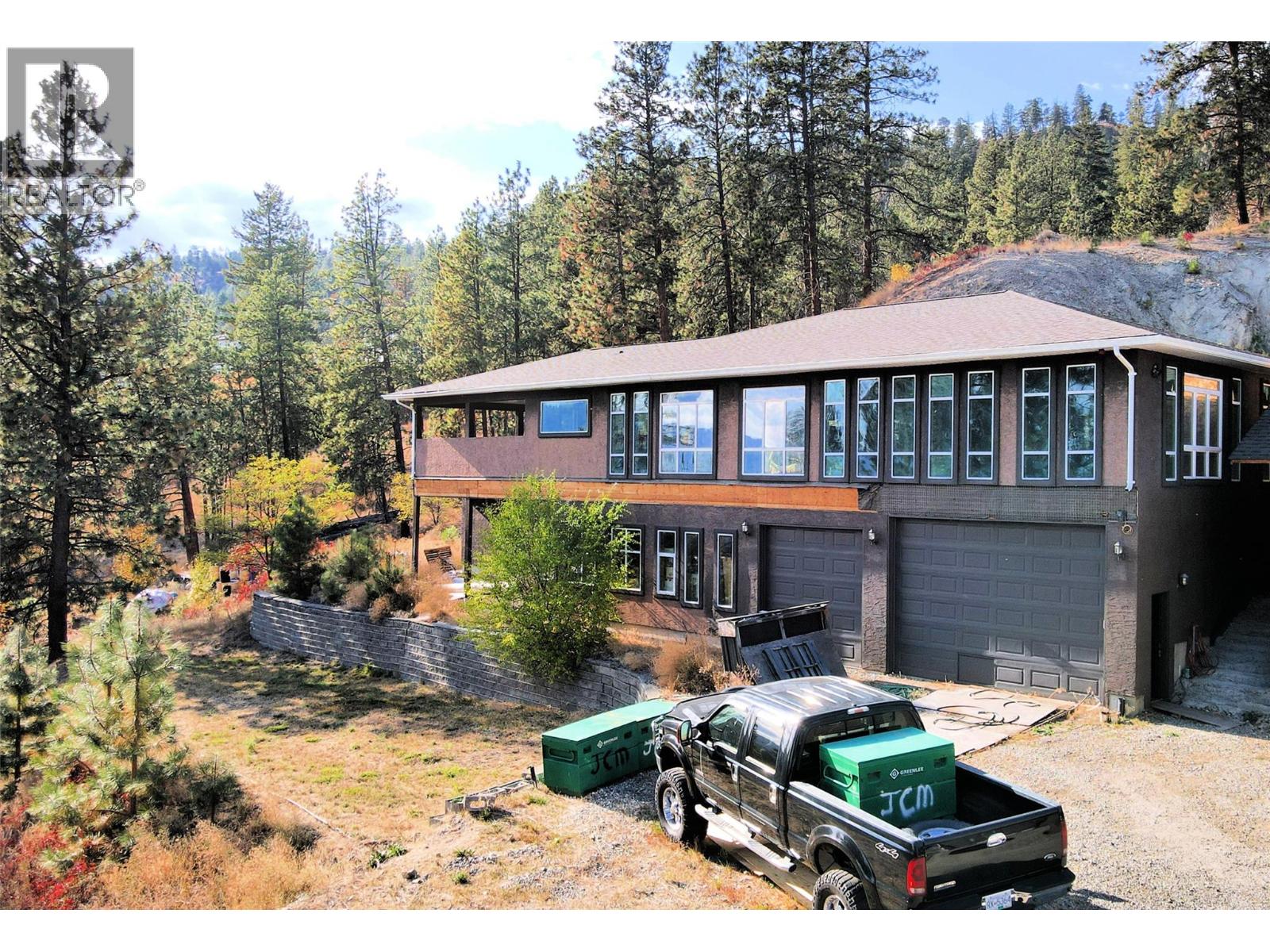 5621 Harrington Court, Peachland, British Columbia  V0H 1X4 - Photo 1 - 10373084