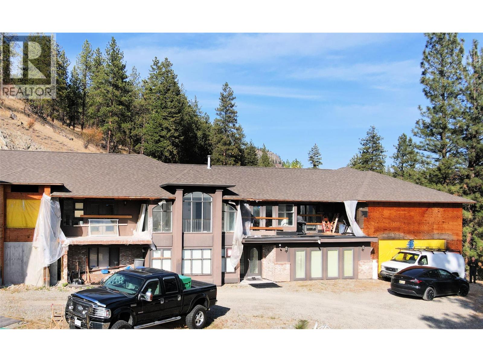 5621 Harrington Court, Peachland, British Columbia  V0H 1X4 - Photo 3 - 10373084