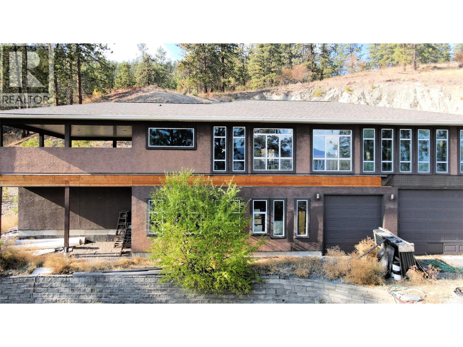 5621 Harrington Court, Peachland, British Columbia  V0H 1X4 - Photo 4 - 10373084
