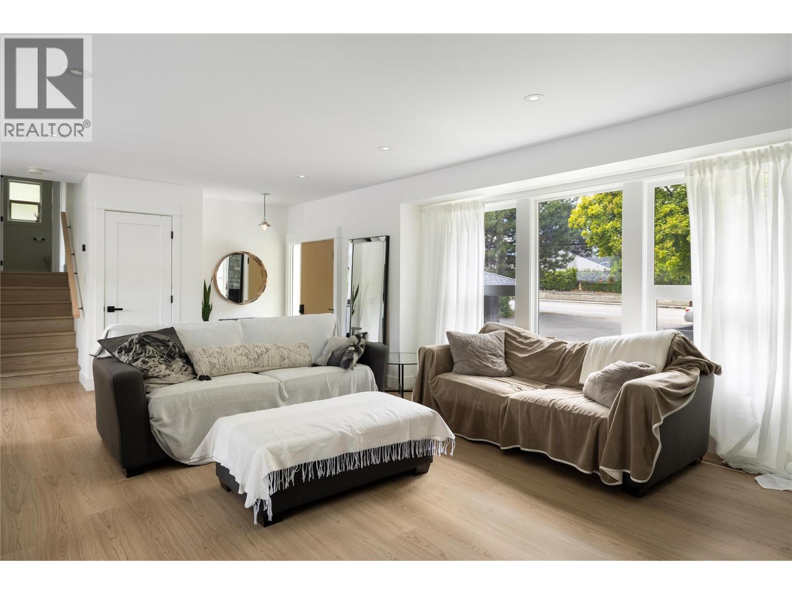 4265 Lakeshore Road, Kelowna, British Columbia  V1W 1W2 - Photo 13 - 10373099