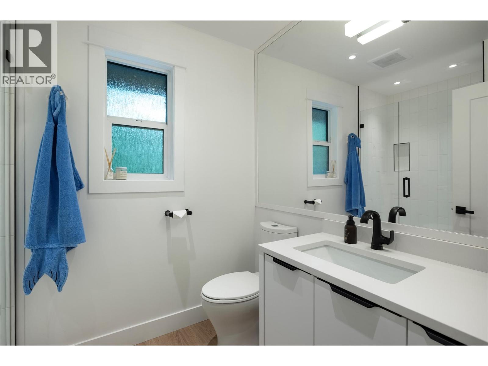 4265 Lakeshore Road, Kelowna, British Columbia  V1W 1W2 - Photo 19 - 10373099