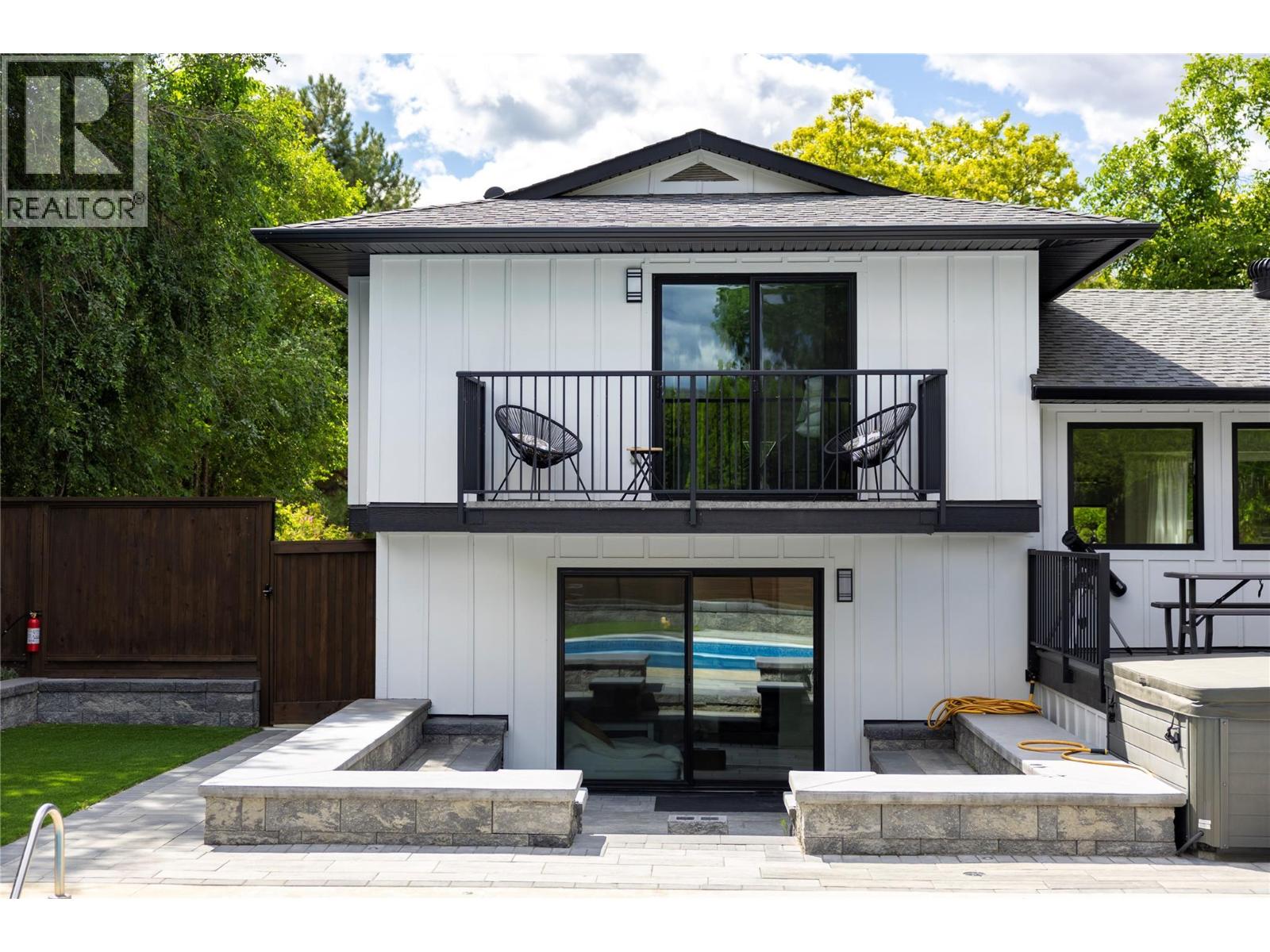 4265 Lakeshore Road, Kelowna, British Columbia  V1W 1W2 - Photo 30 - 10373099
