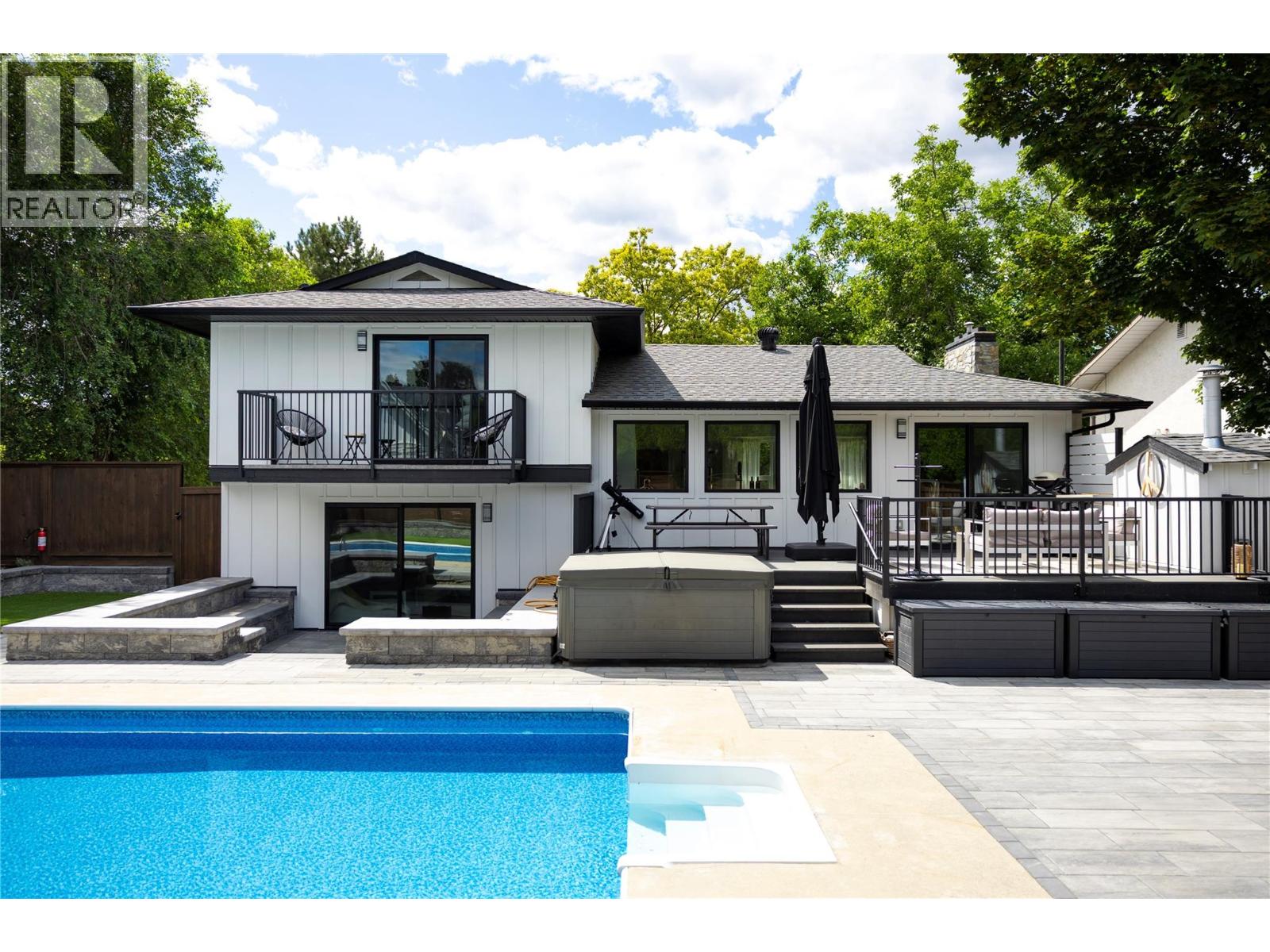 4265 Lakeshore Road, Kelowna, British Columbia  V1W 1W2 - Photo 41 - 10373099