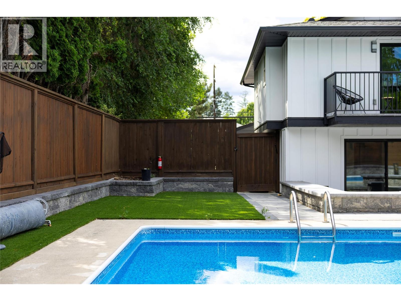 4265 Lakeshore Road, Kelowna, British Columbia  V1W 1W2 - Photo 43 - 10373099