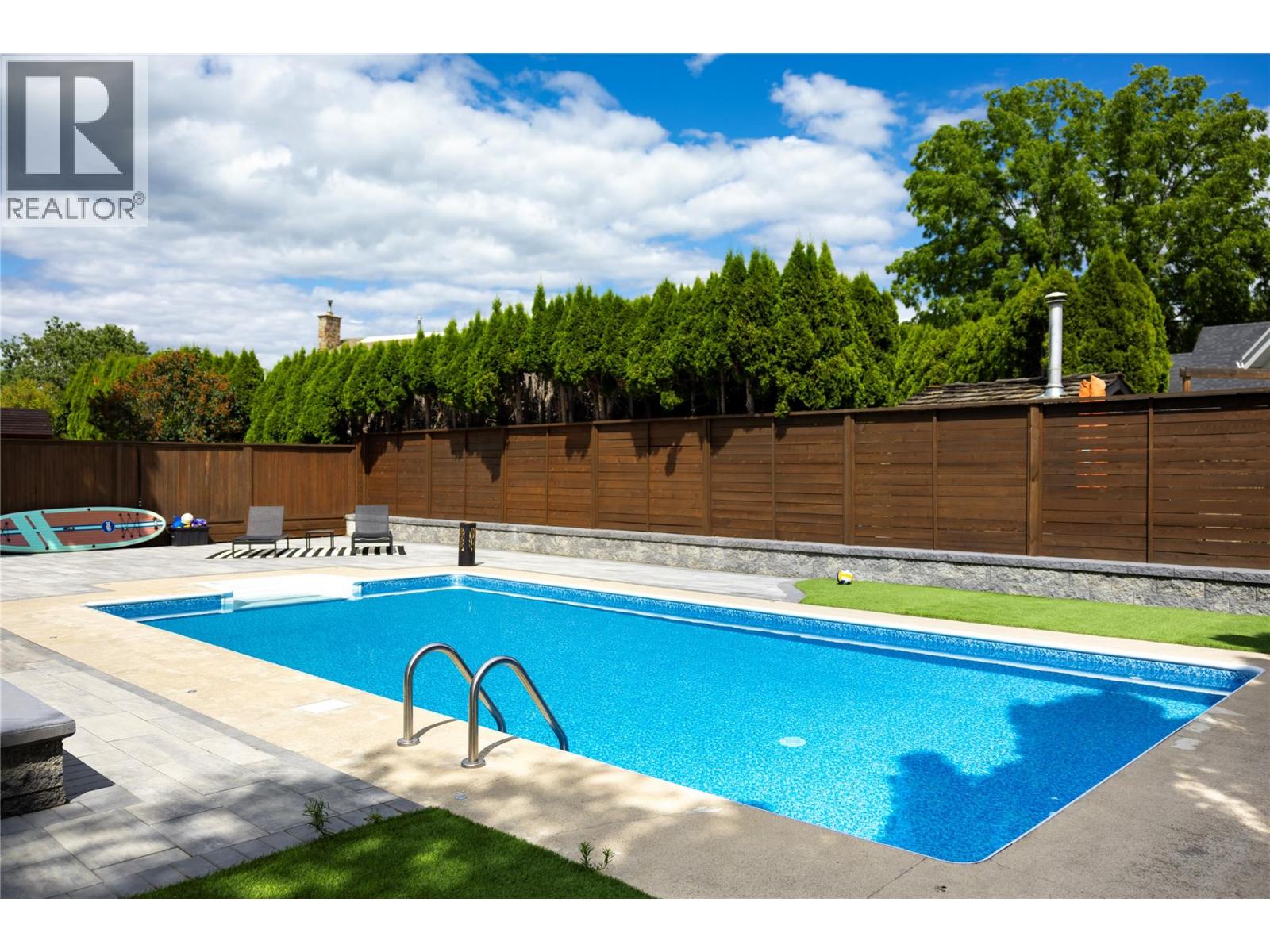 4265 Lakeshore Road, Kelowna, British Columbia  V1W 1W2 - Photo 46 - 10373099