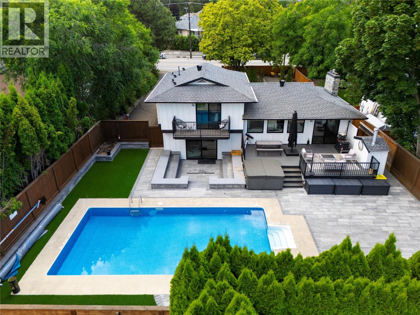 4265 Lakeshore Road, Kelowna, British Columbia  V1W 1W2 - Photo 54 - 10373099