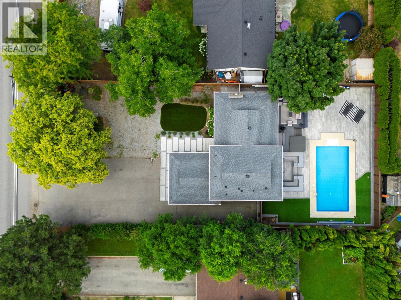 4265 Lakeshore Road, Kelowna, British Columbia  V1W 1W2 - Photo 56 - 10373099