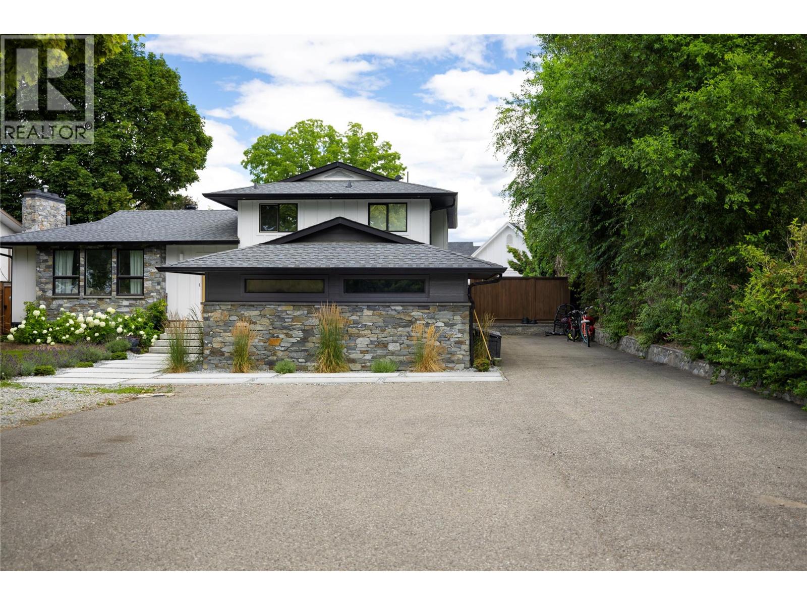 4265 Lakeshore Road, Kelowna, British Columbia  V1W 1W2 - Photo 62 - 10373099