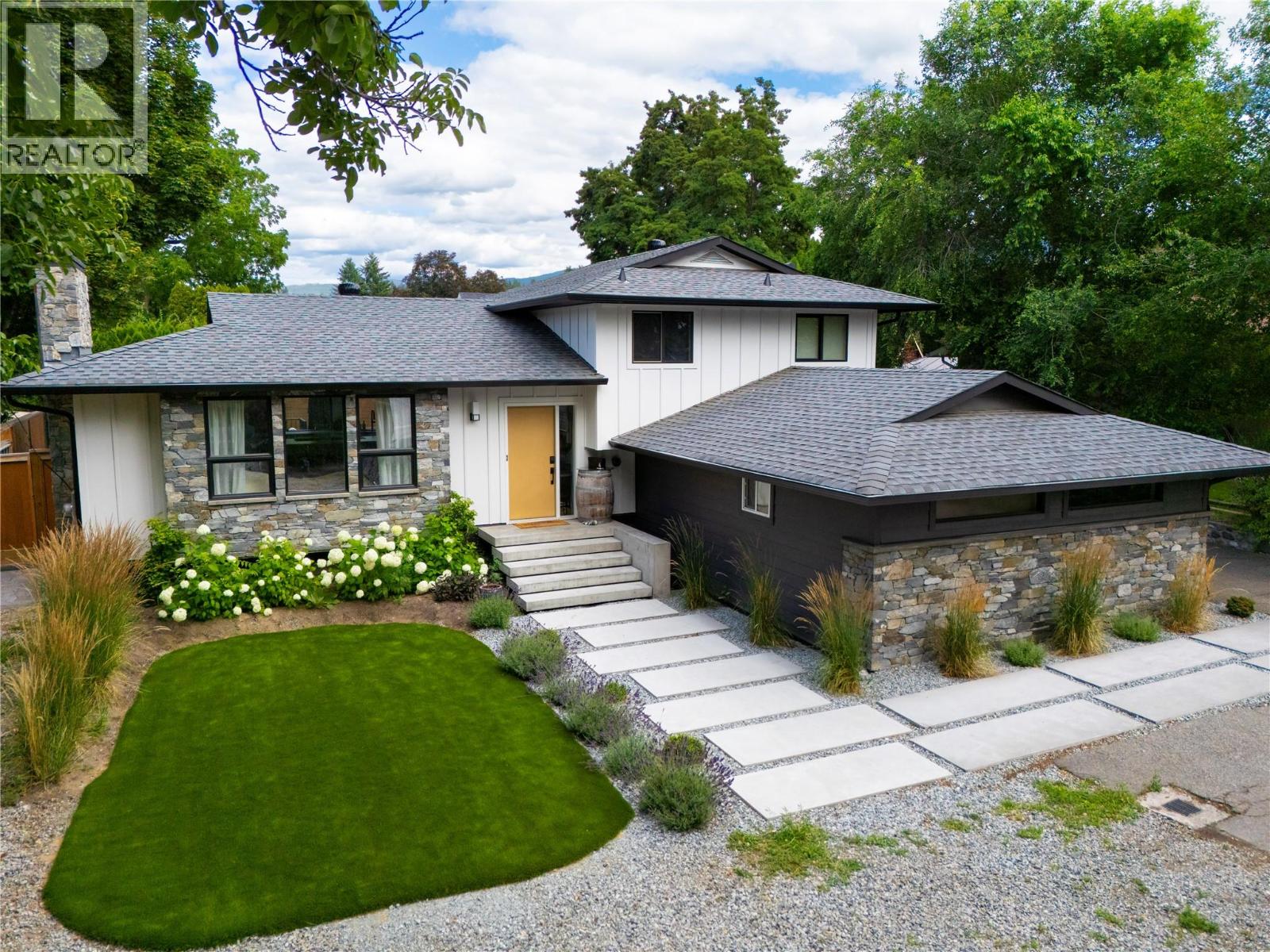 4265 Lakeshore Road, Kelowna, British Columbia  V1W 1W2 - Photo 65 - 10373099
