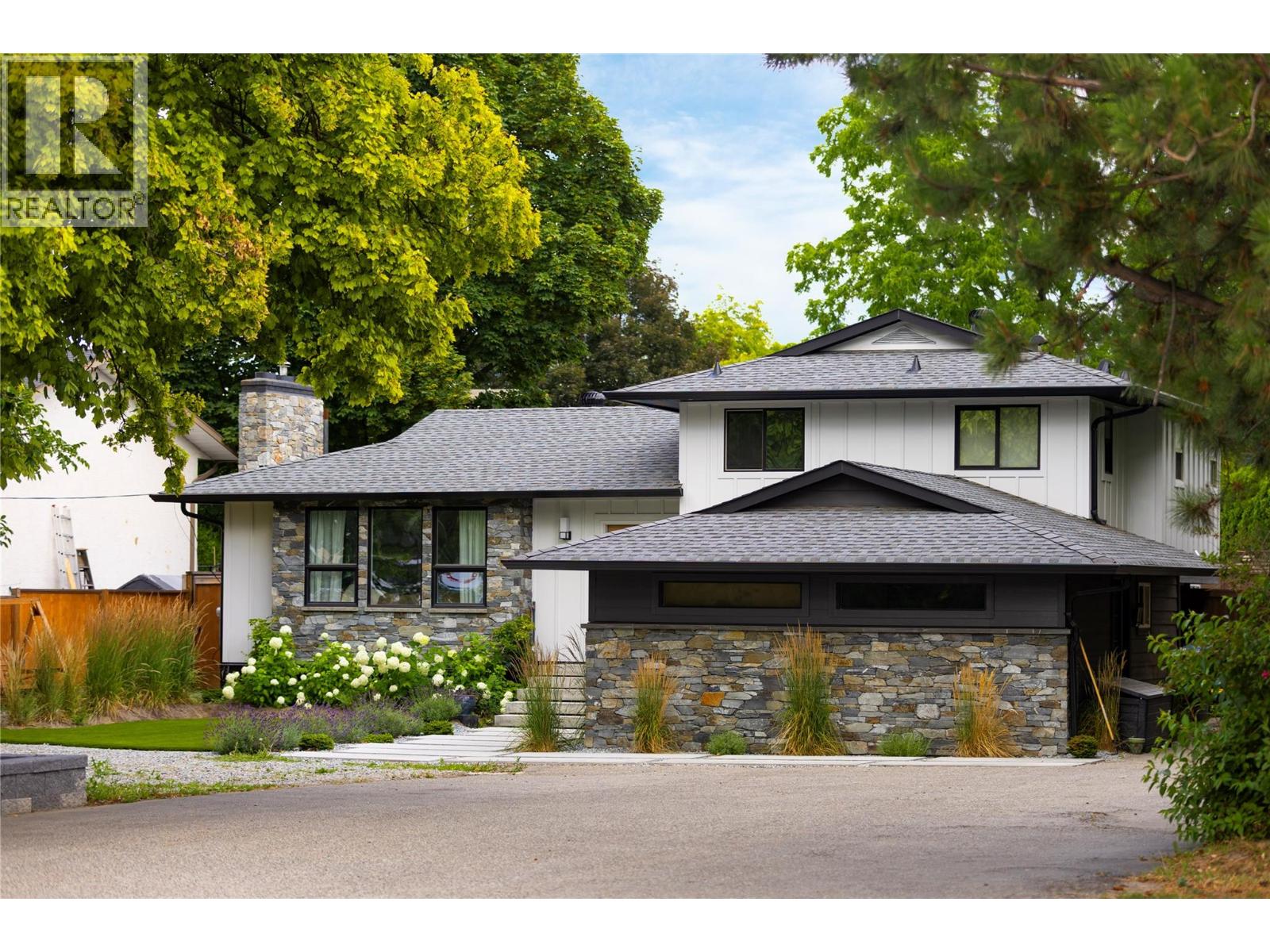 4265 Lakeshore Road, Kelowna, British Columbia  V1W 1W2 - Photo 71 - 10373099