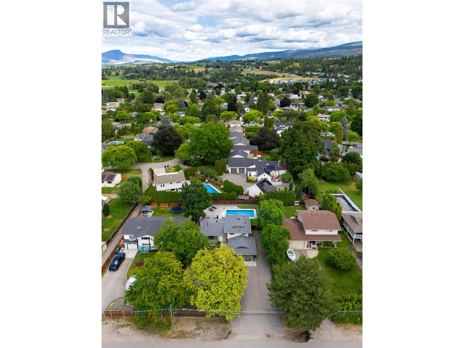 4265 Lakeshore Road, Kelowna, British Columbia  V1W 1W2 - Photo 77 - 10373099