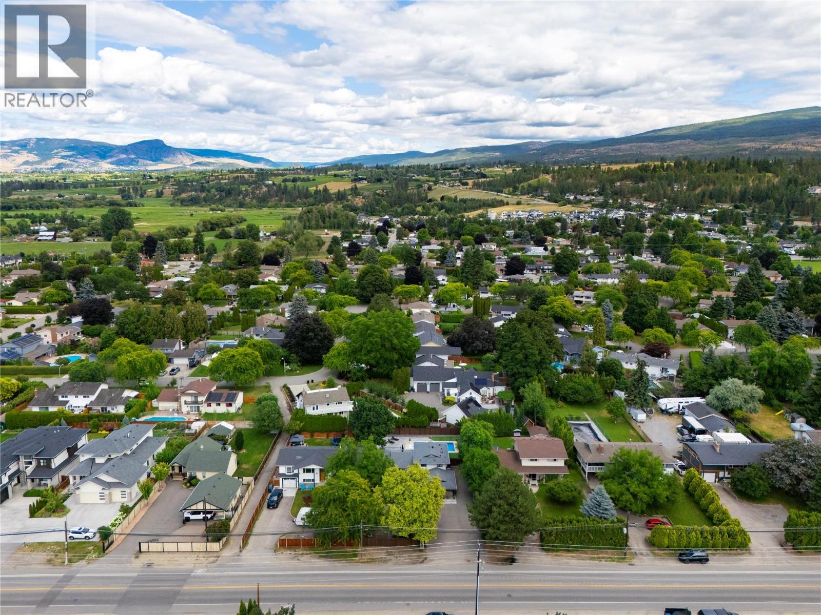 4265 Lakeshore Road, Kelowna, British Columbia  V1W 1W2 - Photo 82 - 10373099