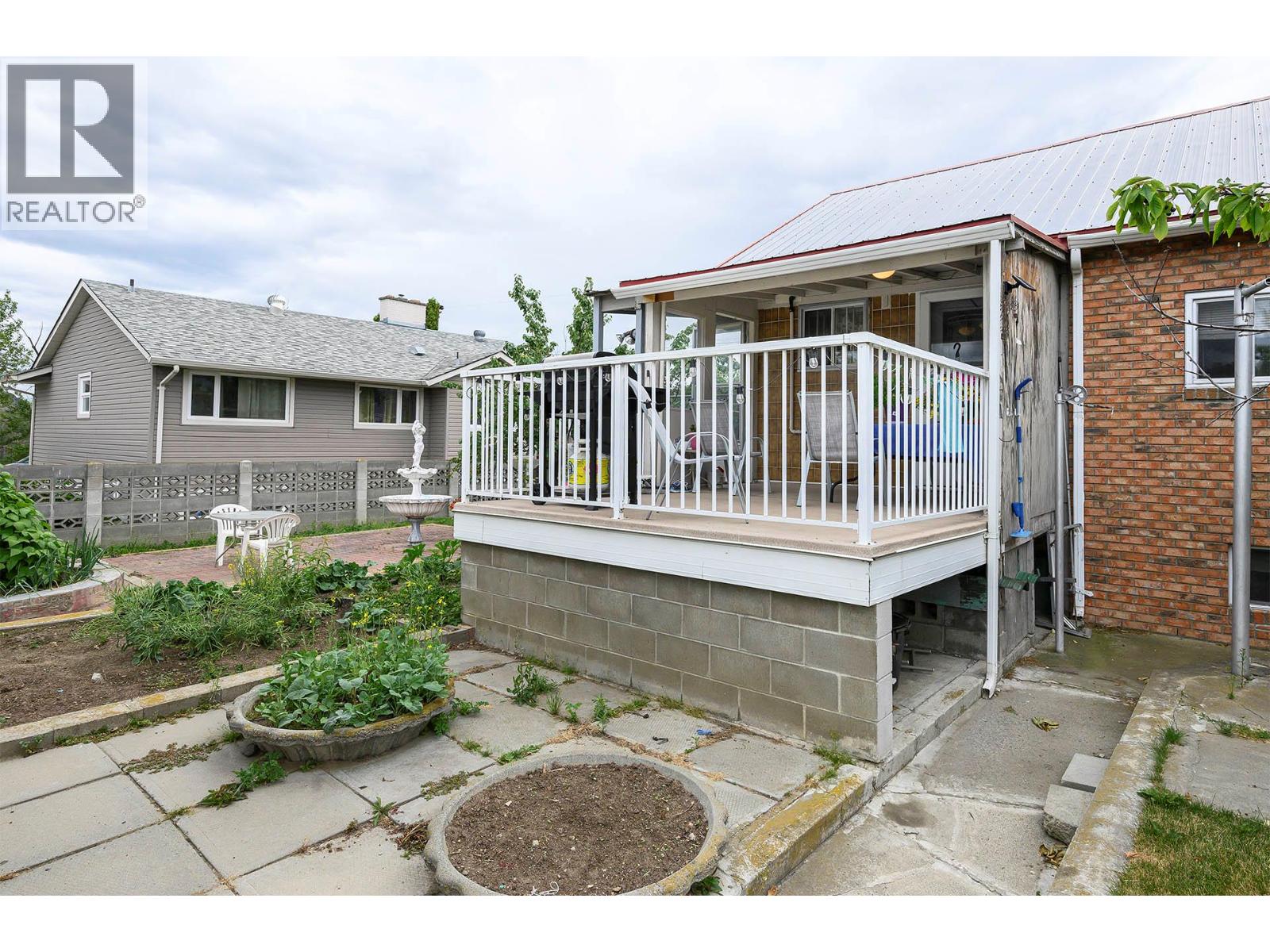 307 Holly Avenue, Kamloops, British Columbia  V2B 1M2 - Photo 11 - 10373115
