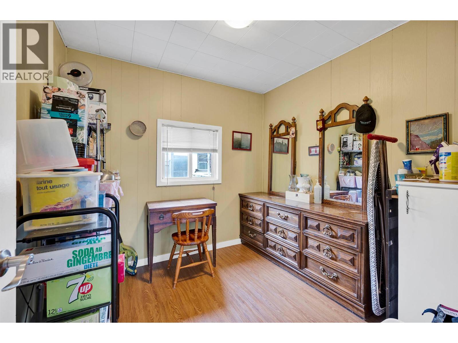 307 Holly Avenue, Kamloops, British Columbia  V2B 1M2 - Photo 3 - 10373115