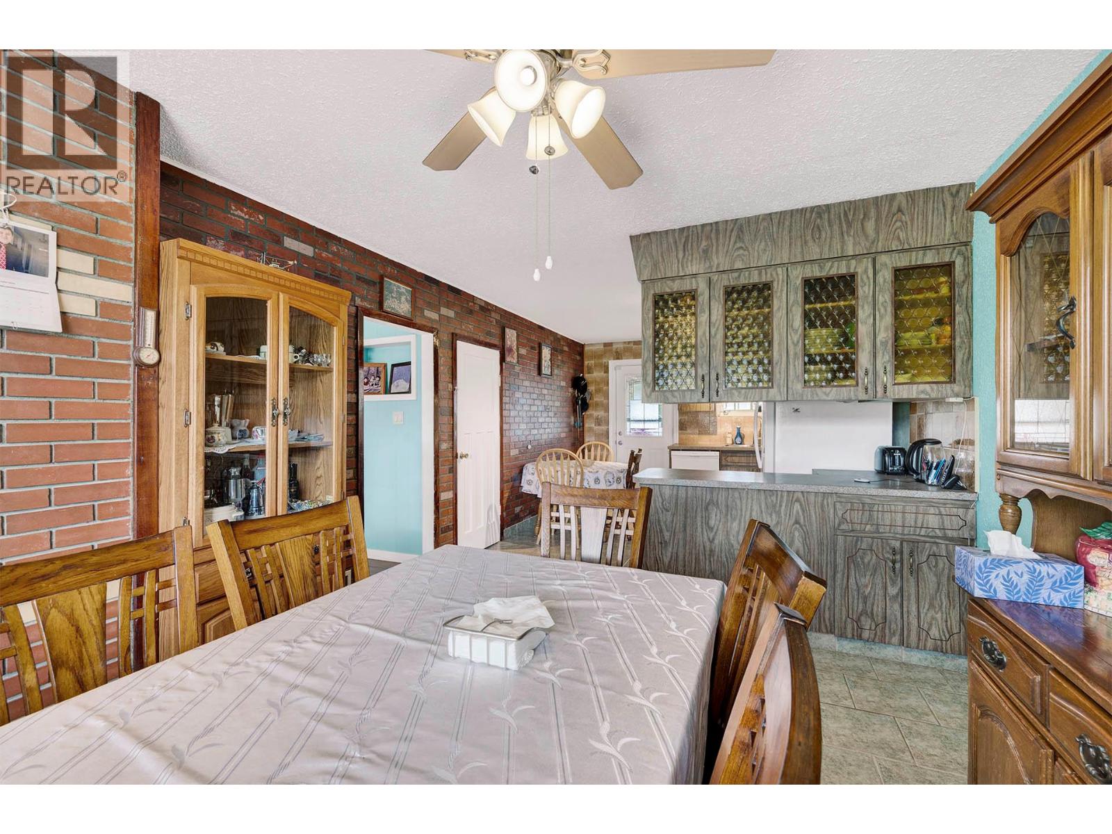 307 Holly Avenue, Kamloops, British Columbia  V2B 1M2 - Photo 5 - 10373115