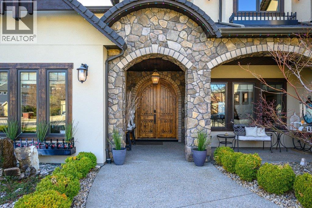 354 Quilchena Drive, Kelowna, British Columbia  V1W 4Y9 - Photo 2 - 10373141