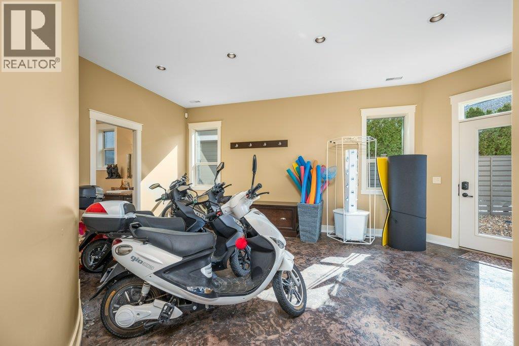 354 Quilchena Drive, Kelowna, British Columbia  V1W 4Y9 - Photo 52 - 10373141