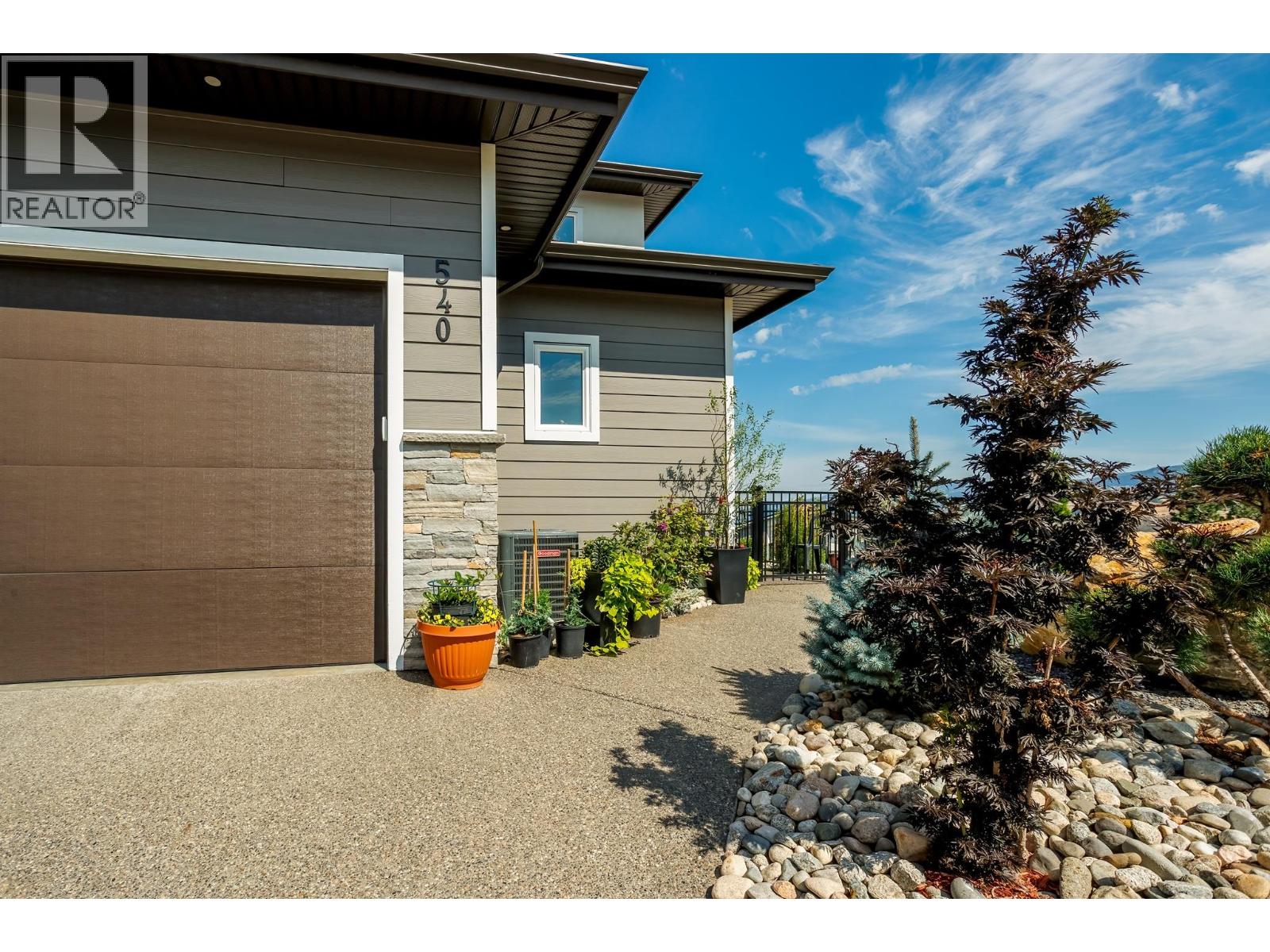 540 Barra Lane, Kelowna, British Columbia  V1P 1T1 - Photo 4 - 10373149