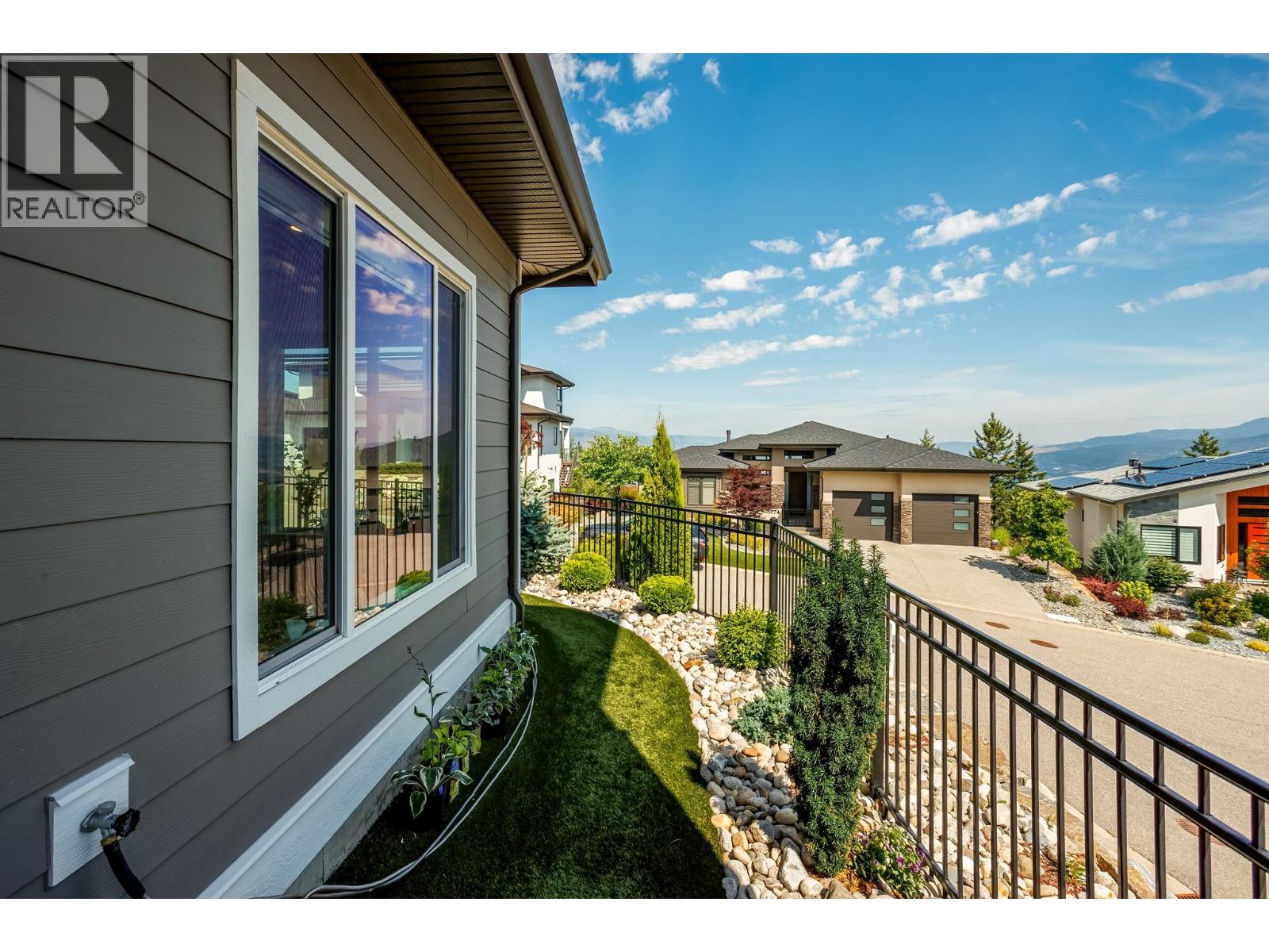 540 Barra Lane, Kelowna, British Columbia  V1P 1T1 - Photo 7 - 10373149