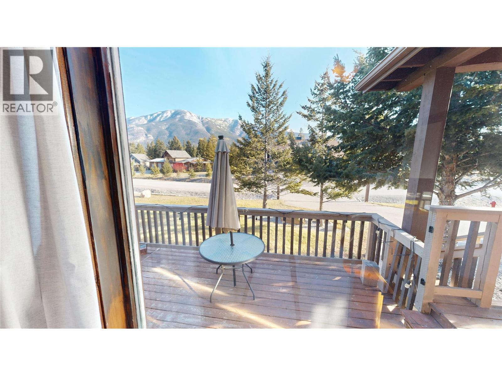 6891 Columbia Ridge Drive, Fairmont Hot Springs, British Columbia  V0B 1L2 - Photo 6 - 10373142