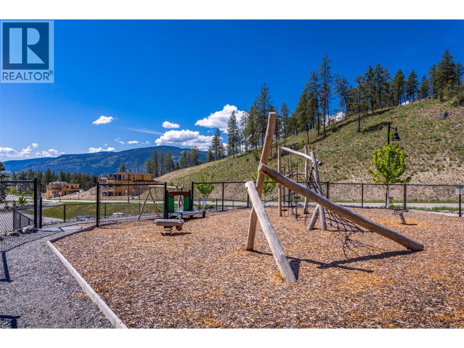 3165 Hilltown Drive, Kelowna, British Columbia  V1V 0C6 - Photo 32 - 10373218