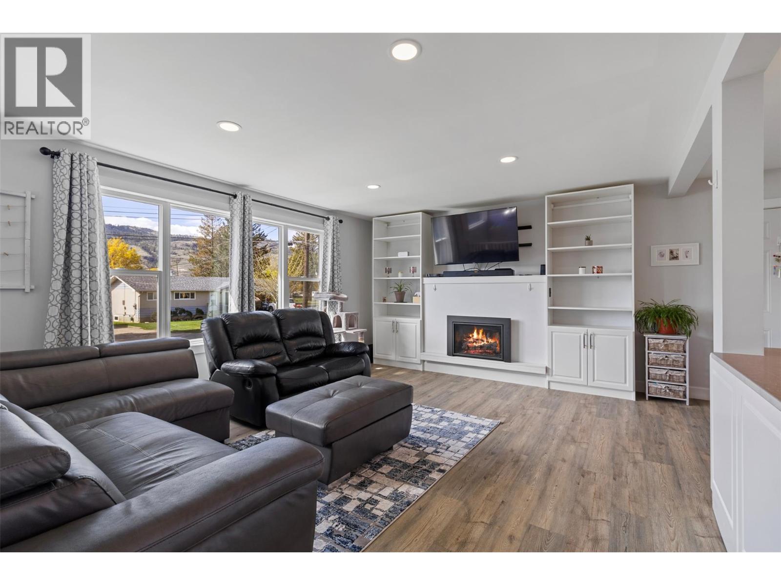 689 Valdes Drive, Kamloops, British Columbia  V2B 5J1 - Photo 5 - 10372645