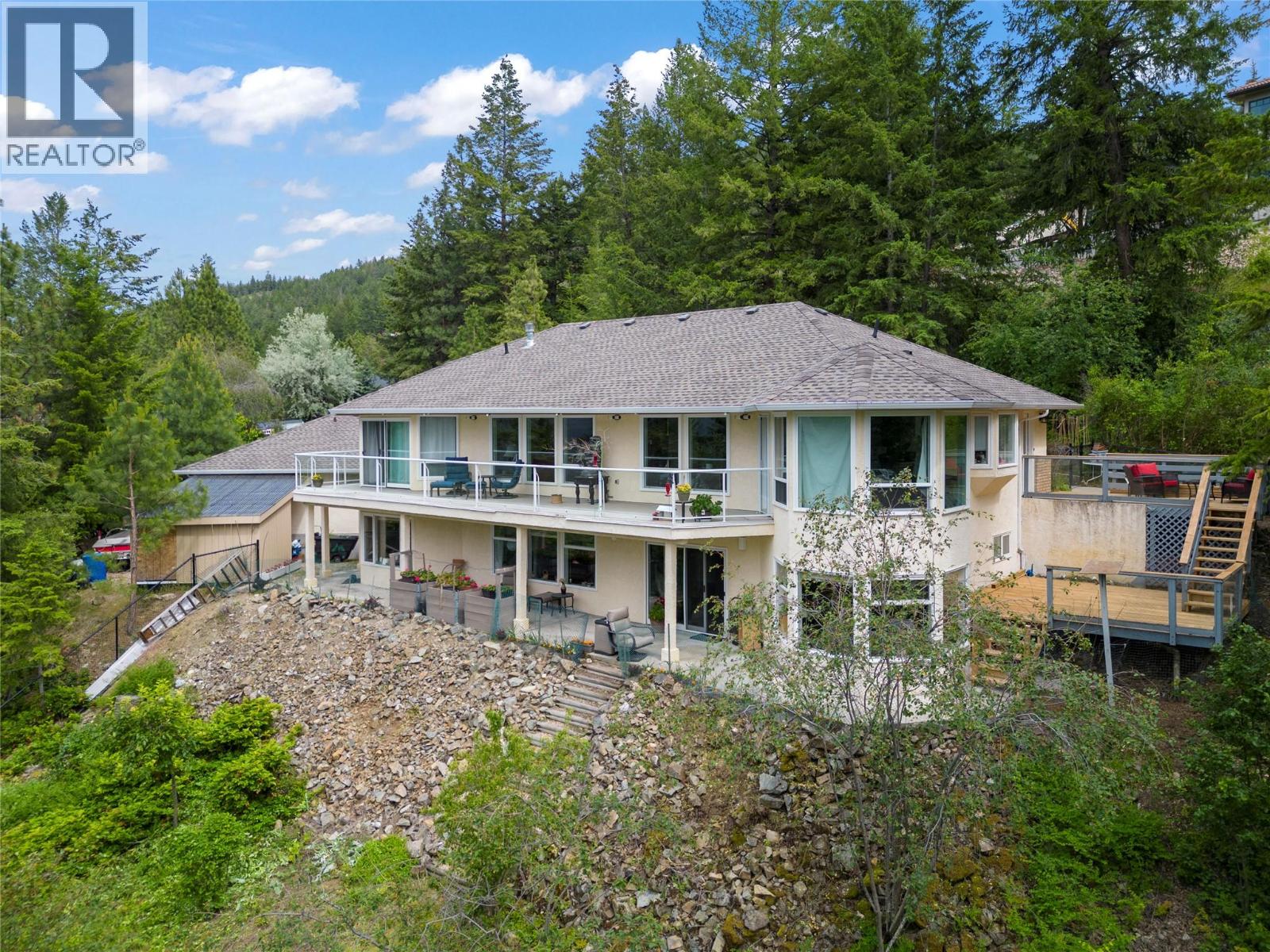 46 Farchant Way, Vernon, British Columbia  V1H 1E3 - Photo 2 - 10372171