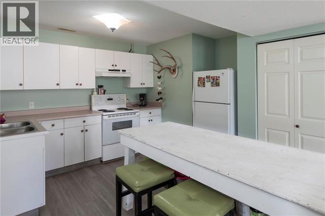 1813 Cardinal Creek Road, Kelowna, British Columbia  V1P 1J3 - Photo 29 - 10373135