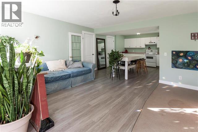 1813 Cardinal Creek Road, Kelowna, British Columbia  V1P 1J3 - Photo 30 - 10373135