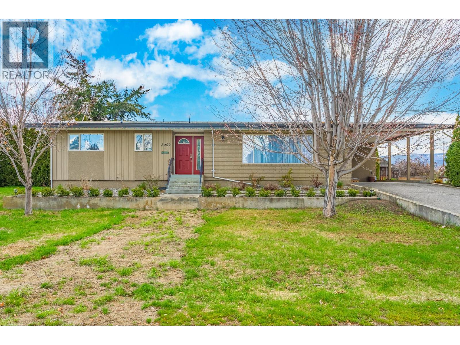 3259 St. Amand Road, Kelowna, British Columbia  V1W 3P2 - Photo 4 - 10372760